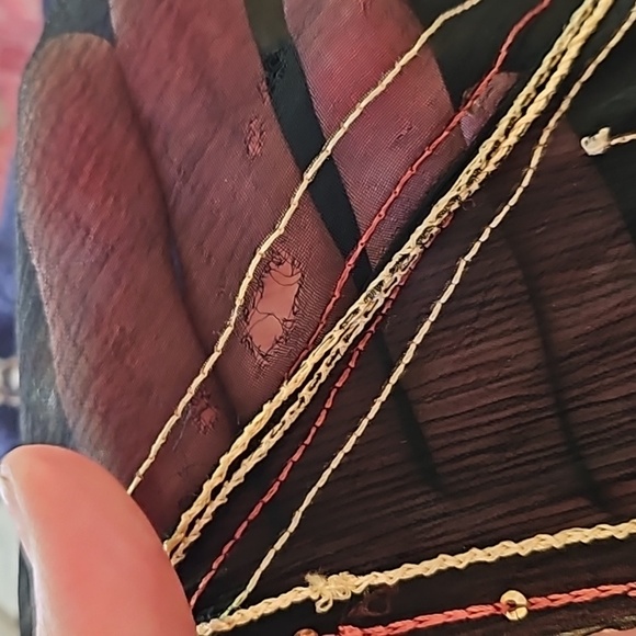 Vintage Sheer Cover - Picture 3 of 3